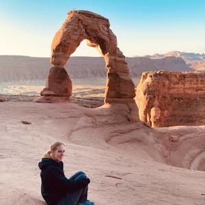 Meet your Posher, Ariela